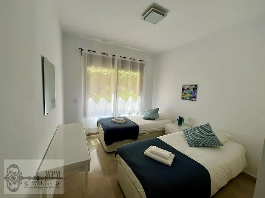 Duquesa Village Getaways 马尼尔瓦 公寓
